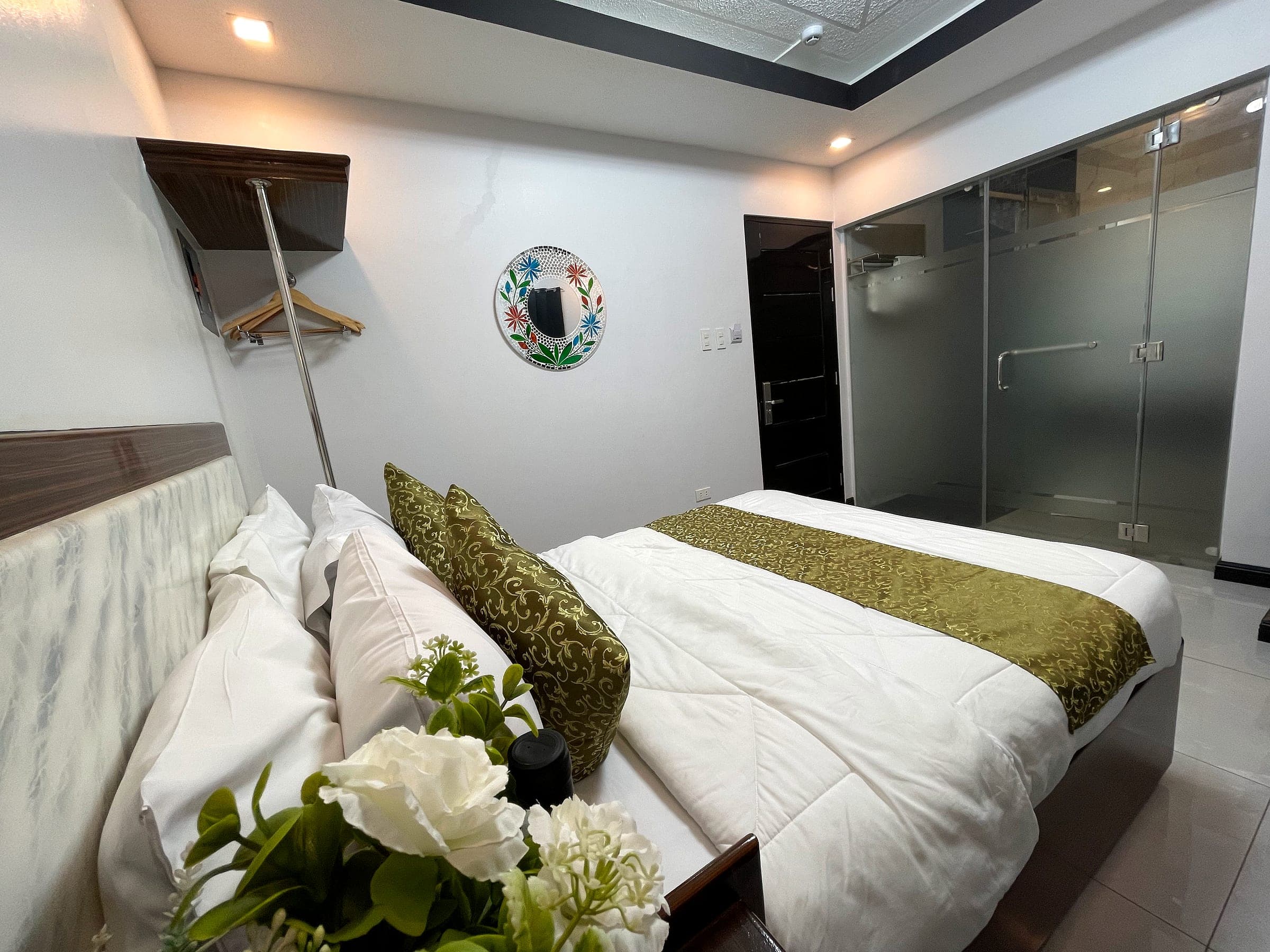 JV Suite Room, photograph 5 of 8