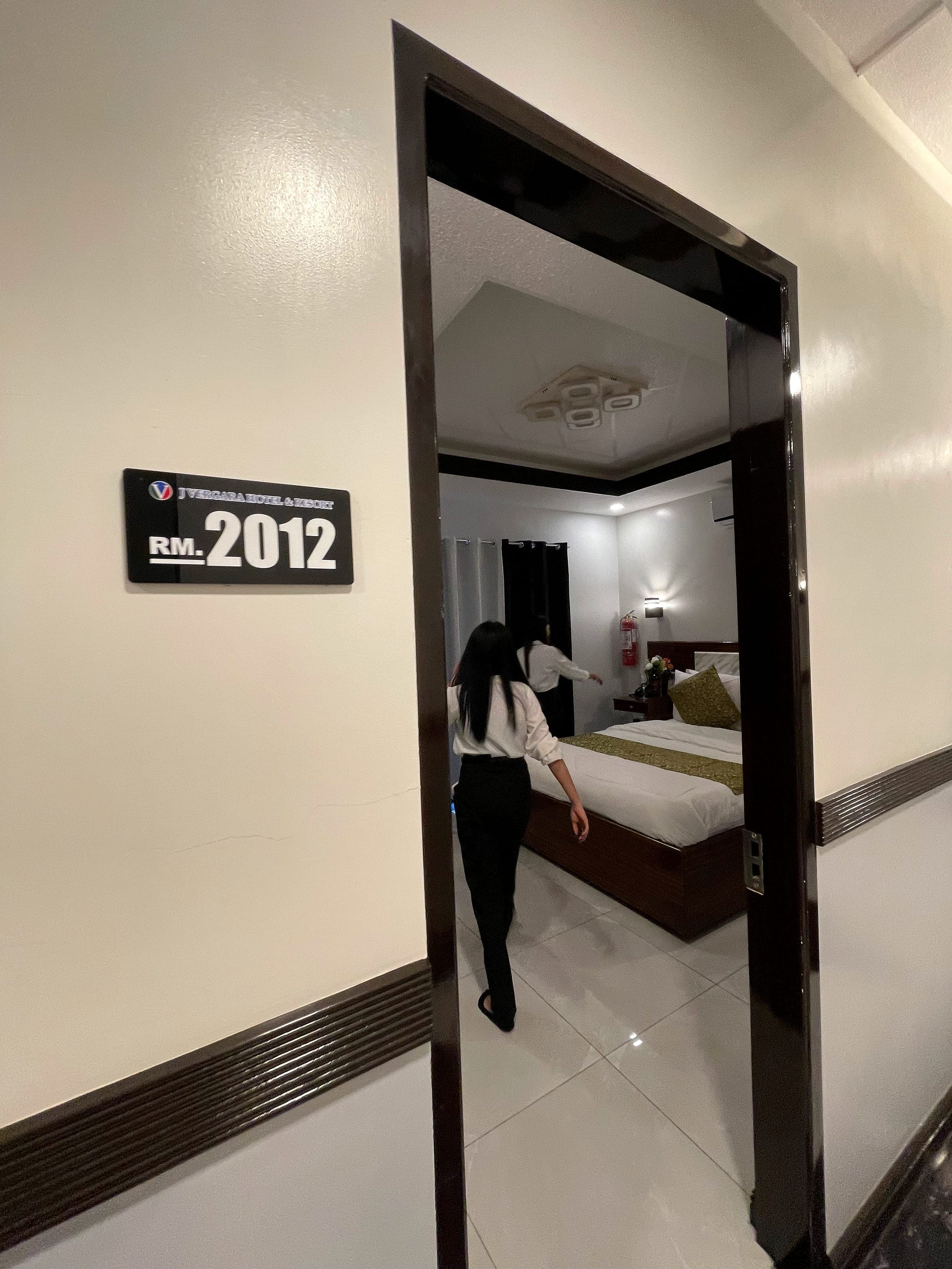 JV Suite Room, photograph 6 of 8