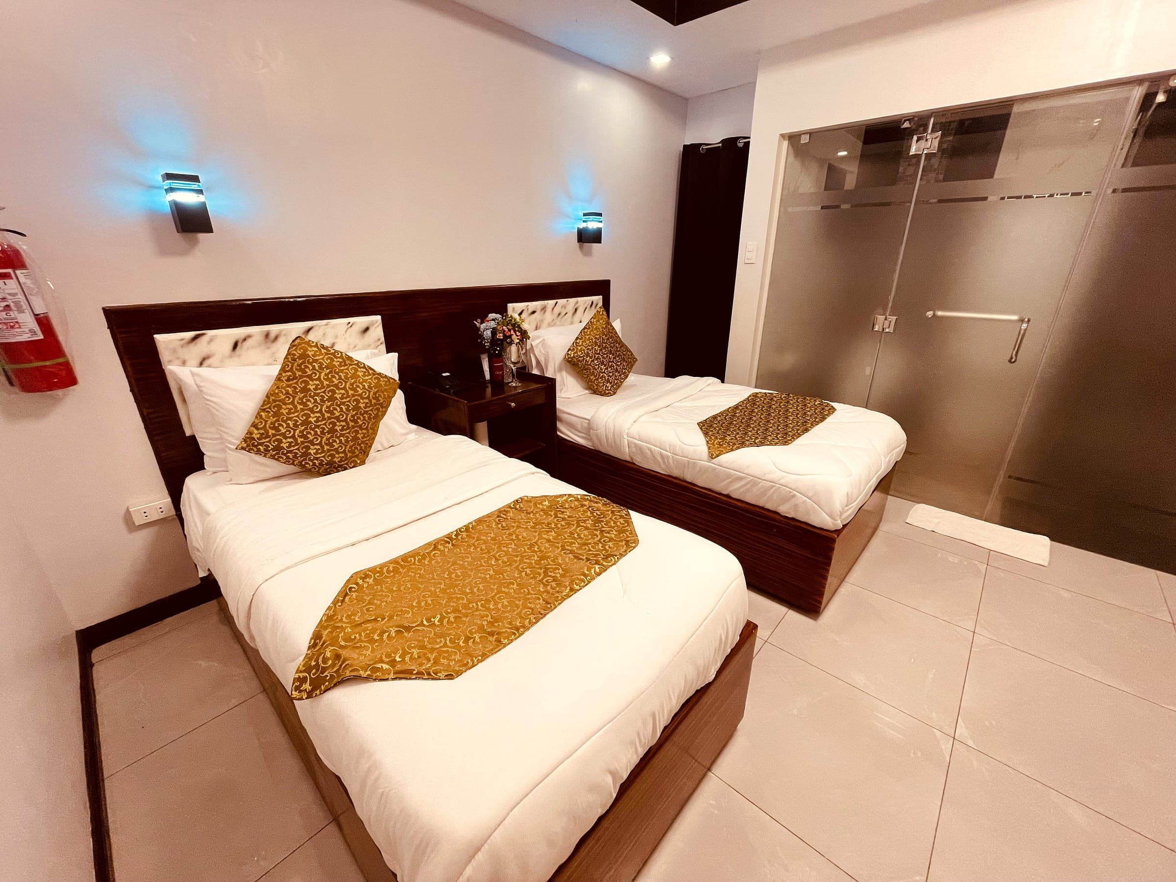 JV Twin-Bed Room, photograph 4 of 6